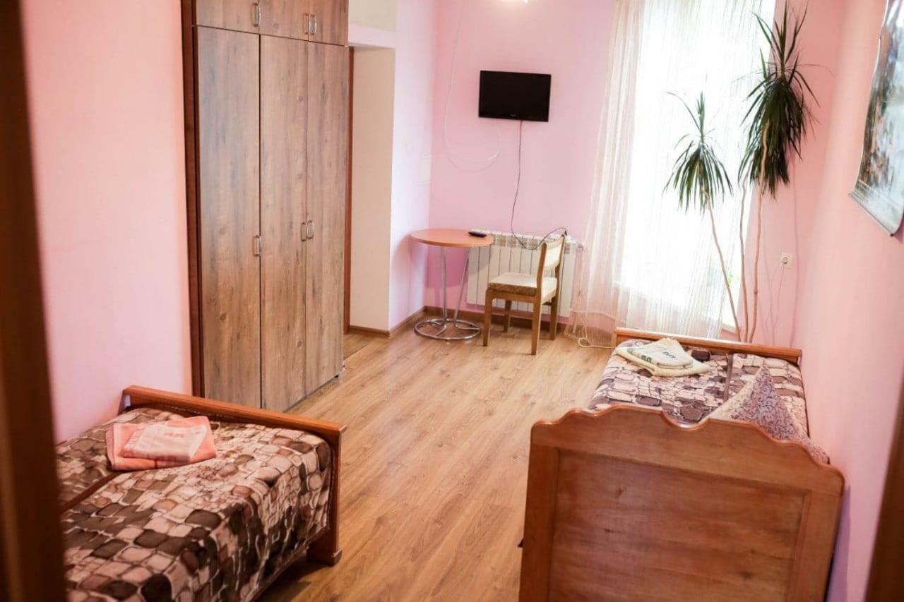 Дідів Рай Hotel Volovets Ngoại thất bức ảnh